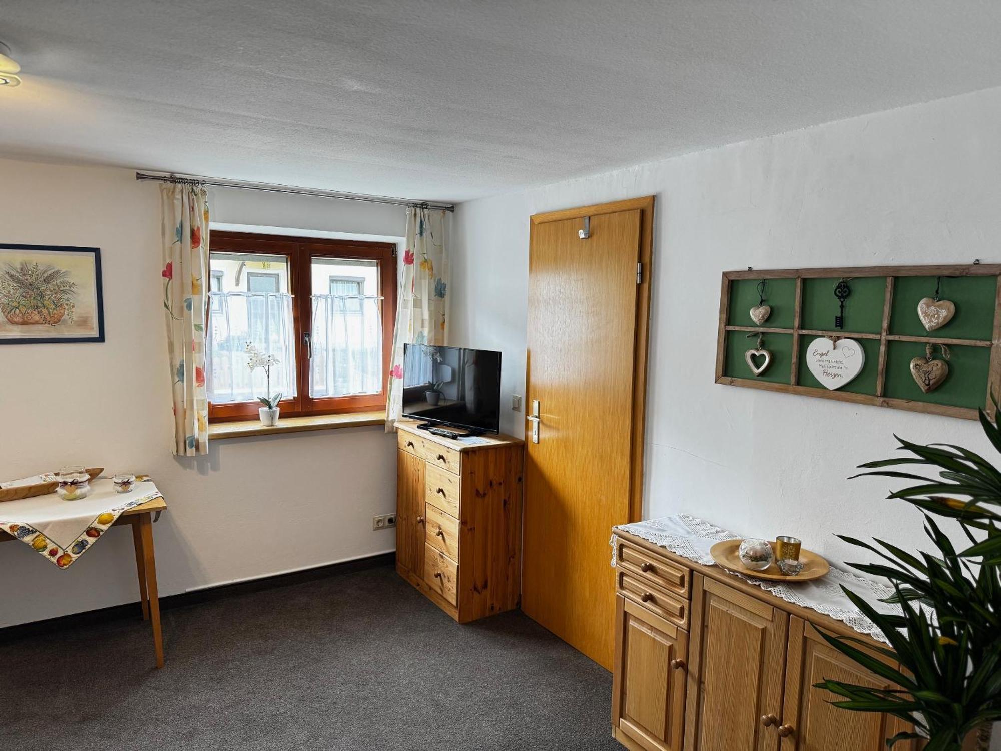 Ferienwohnung Linde オーバーシュタウフェン エクステリア 写真
